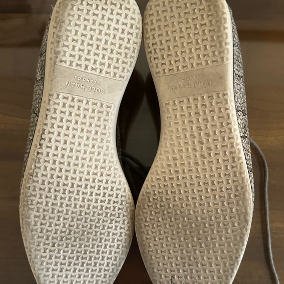 Cole Haan Women's Snake Skin Textured Black Lace-Up Flats - Picture 5 of 6